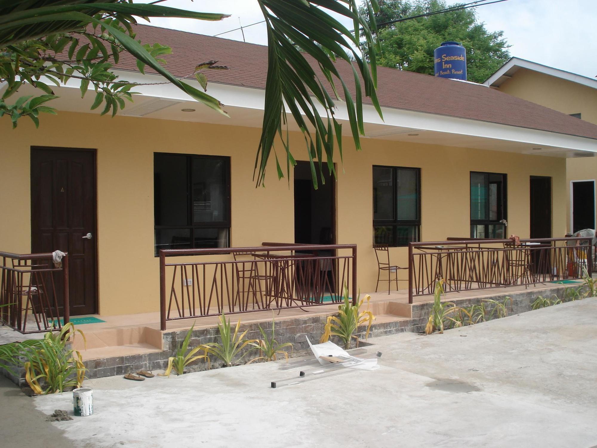 Palms Seaside Inn And Resort Medellin Екстериор снимка