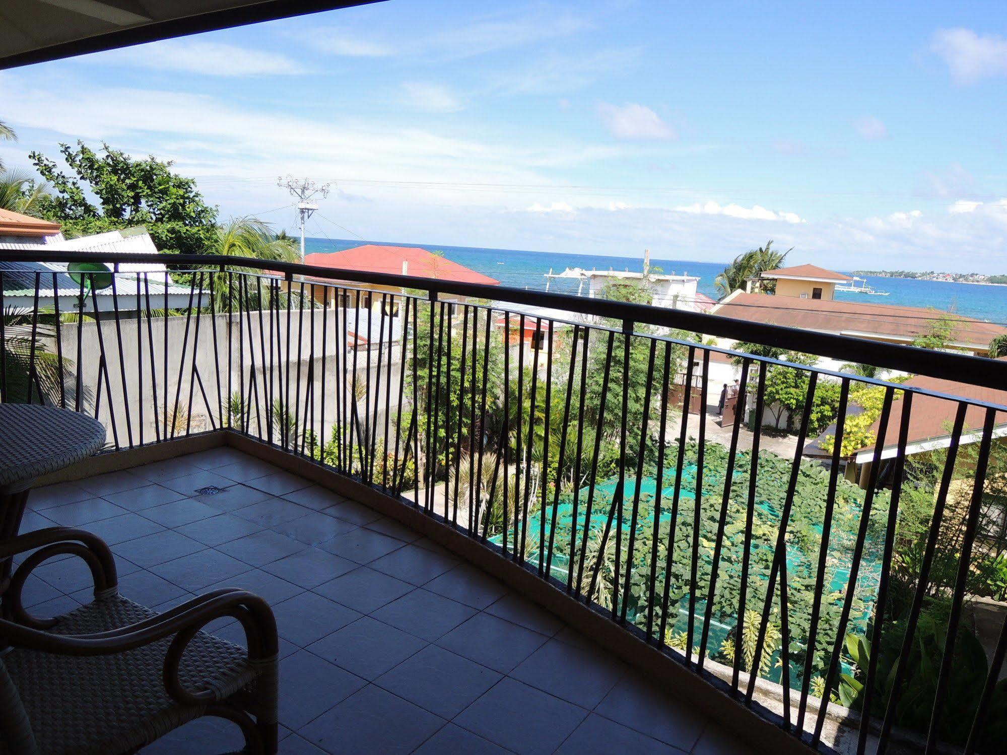 Palms Seaside Inn And Resort Medellin Екстериор снимка