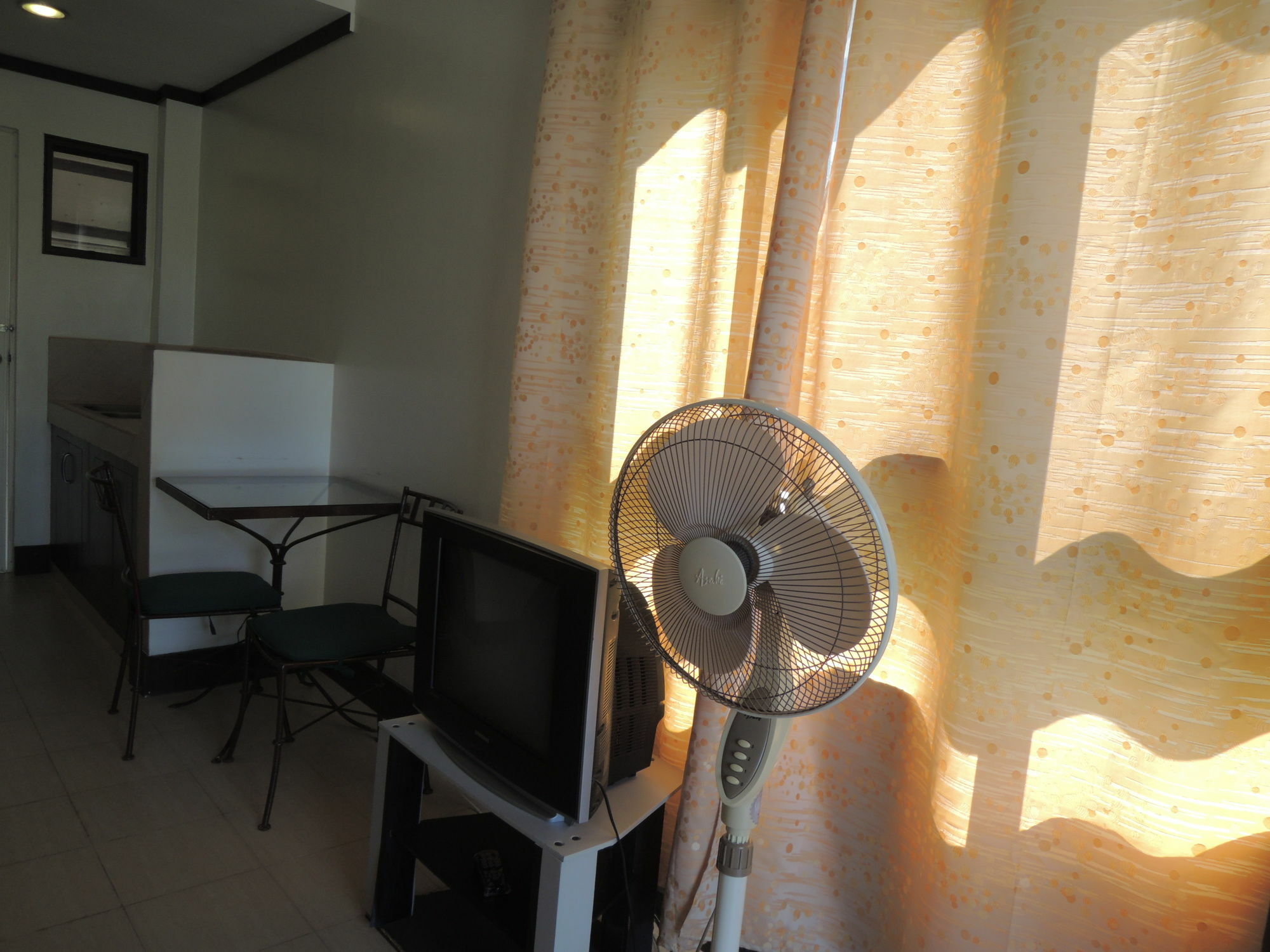 Palms Seaside Inn And Resort Medellin Екстериор снимка